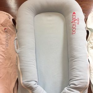 Dock a tot Deluxe with white cover